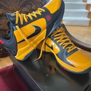 Nike Men's Yellow and Black Trainers